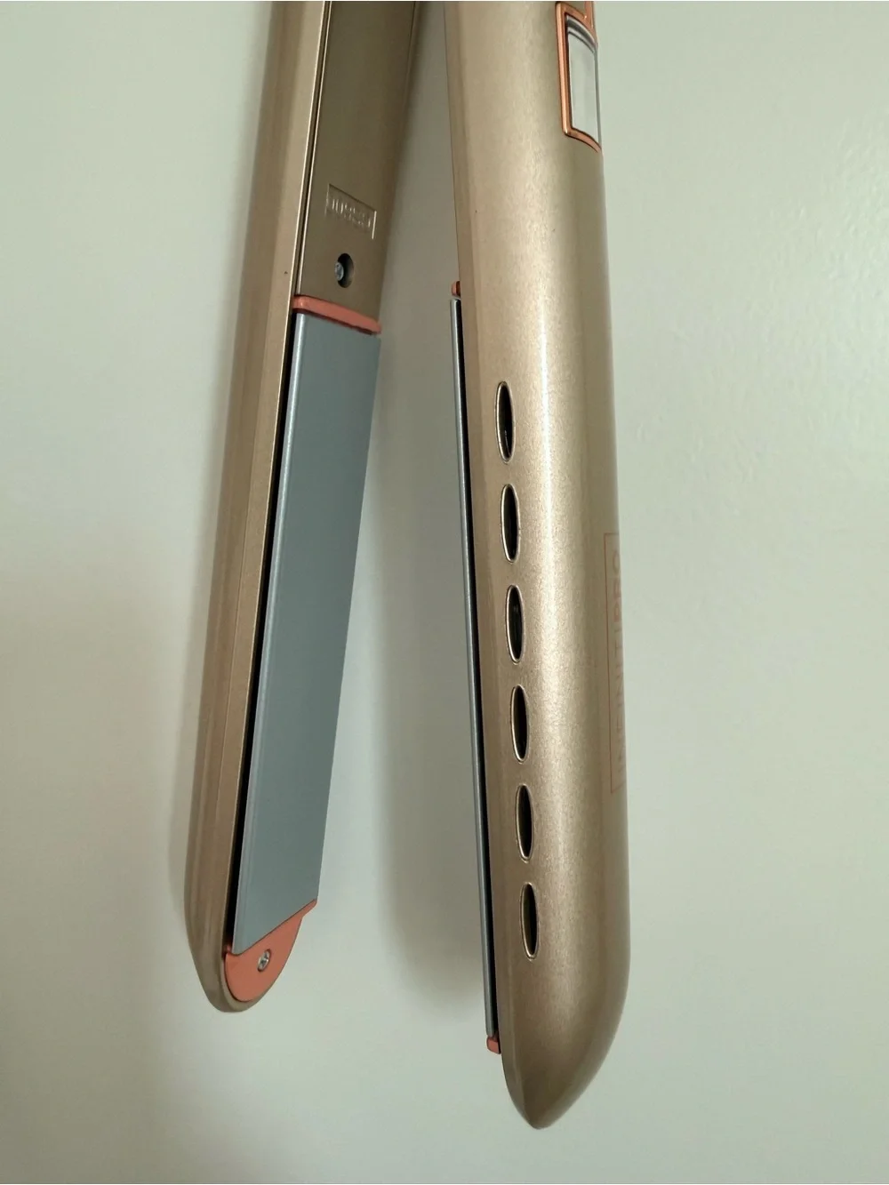 InfinitiPRO by Conair Frizz Free 1